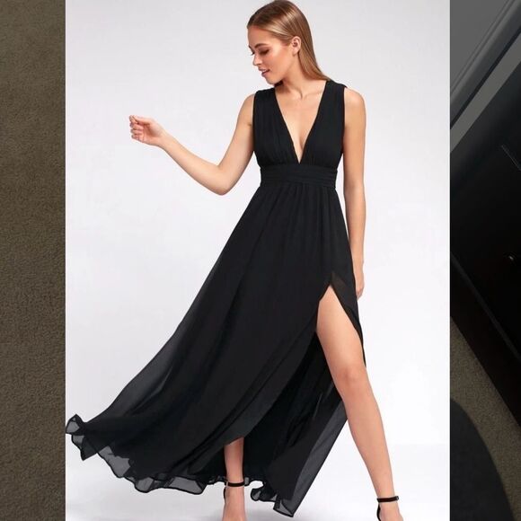 Lulu's Small Black Maxi Dress with V-Neck and Slit (b1) - Picture 2 of 11